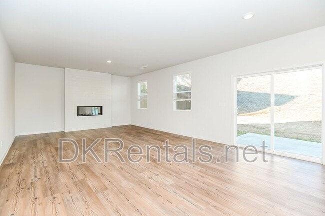 Photo - 265 Summerwood Ln