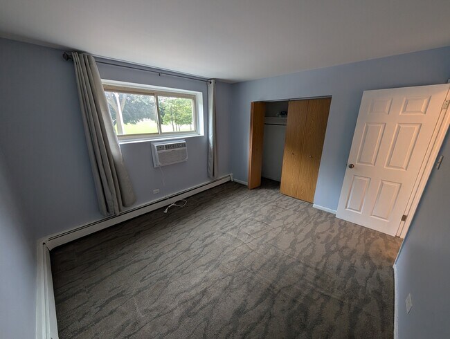 Photo - 4939 S Dorchester Ave