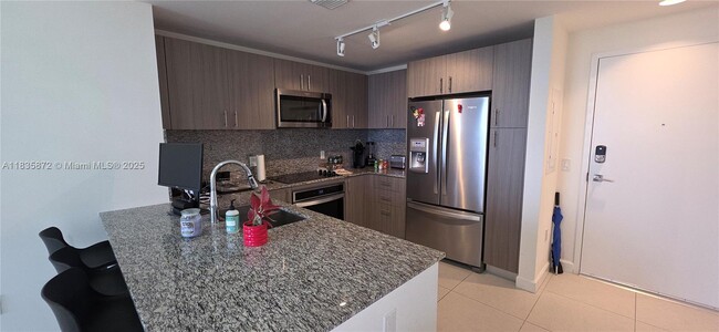 Photo - 5350 NW 84th Ave Unidad 1005