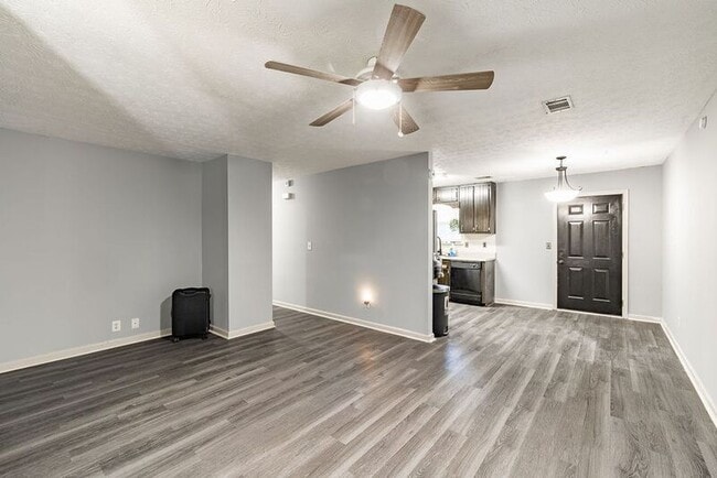 Photo - 1138 Reed Ct