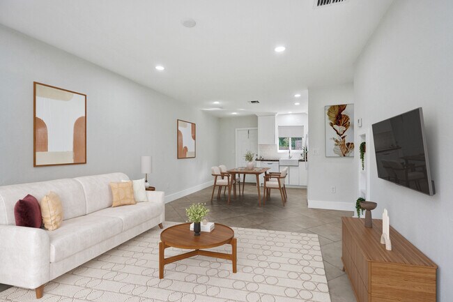 Virtually Staged - 3033 NE 20th Ter Unit 2