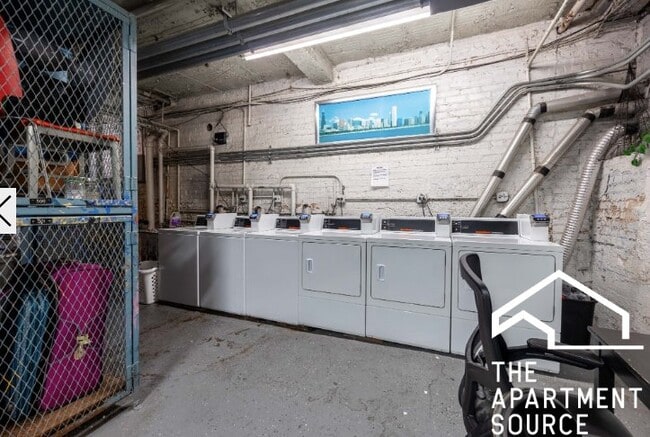 Photo - 1347 N Dearborn St Unit 3