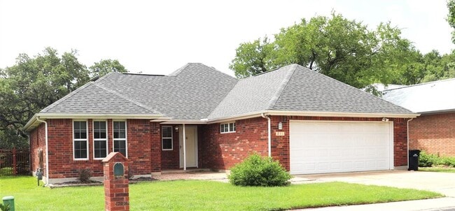 Building Photo - 211 Fox Crossing Rental