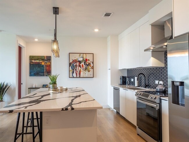 Photo - 1701 Simond Ave Ave Unit 531