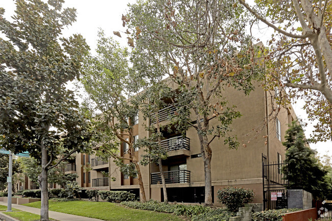 Building Photo - Burbank Gardens Rental