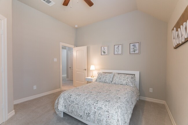 Photo - 198 Hearthshire Cir