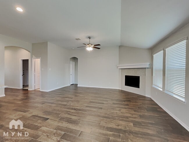 Photo - 529 Paloma St
