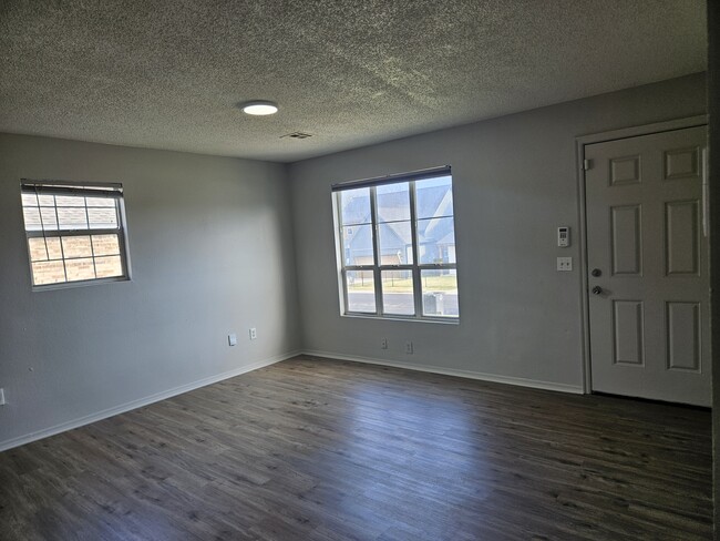 Photo - 1830 N Troost Ave