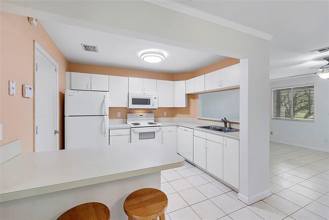 Photo - 2169 Discovery Cir W