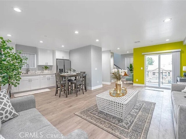 Photo - 232 E Gage Ave