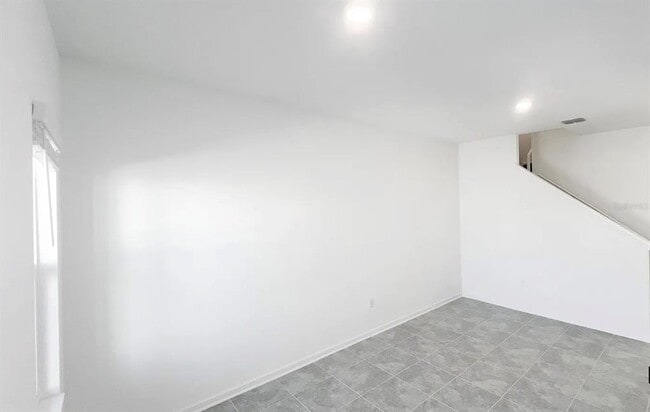Photo - 2562 Skyline Lp