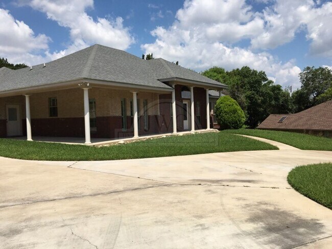 Photo - 808 Danny Cir