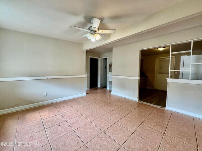 1859 Doyon Ct