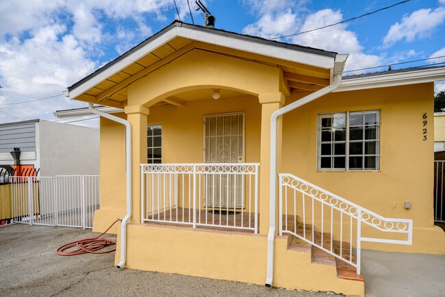 Photo - 6923 Foothill Blvd