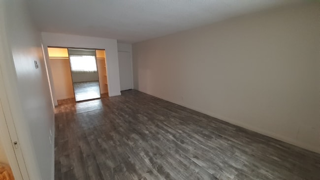 Photo - 5929 Laurel Canyon Blvd Unidad 14