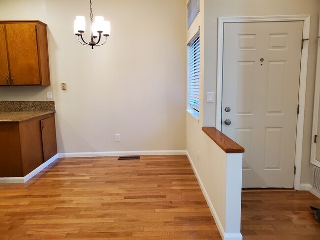 Photo - 2072 Fostoria Cir