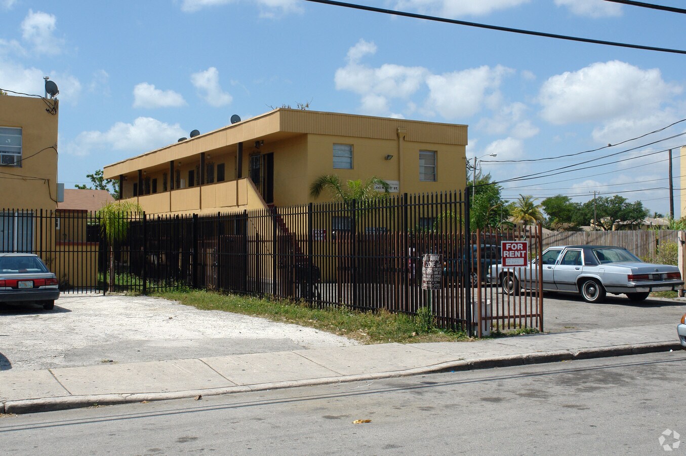 Photo - 448-458 NW 7th St