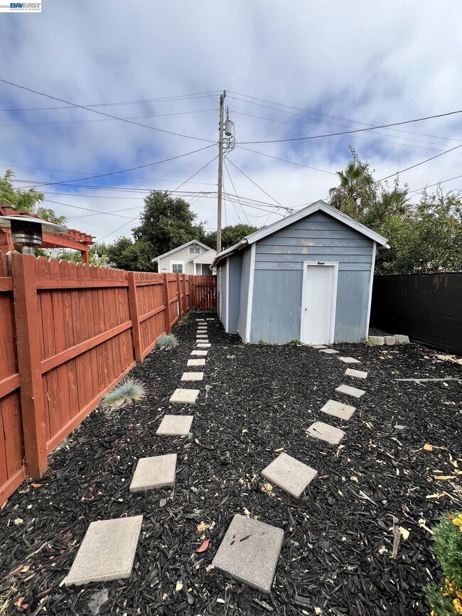 Photo - 1910 Marin St
