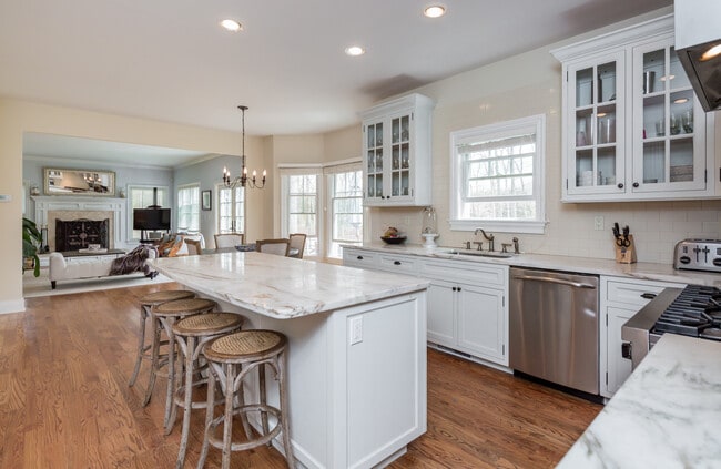 Photo - 14 Spinnaker Way