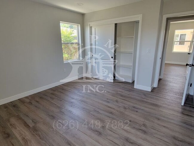 Modern 3 Bedroom Back House