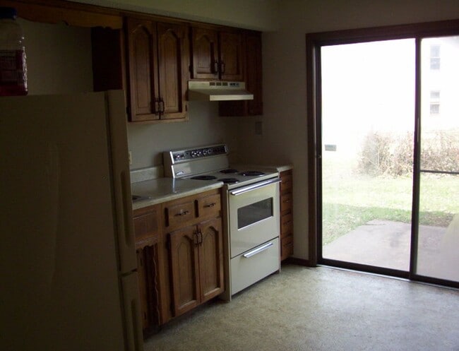 Photo - 2 bedroom duplex close to MSU!