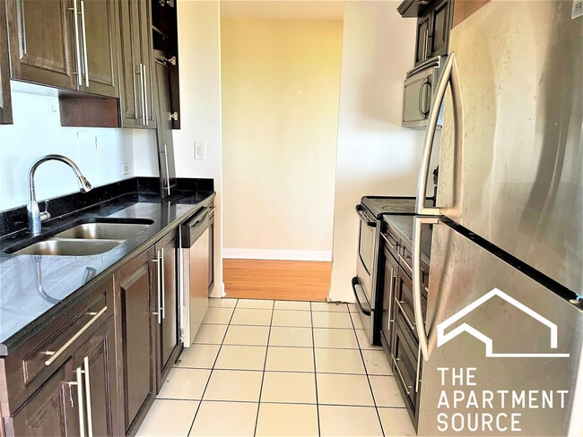 Building Photo - 4180 N Marine Dr Unit 1205 Rental