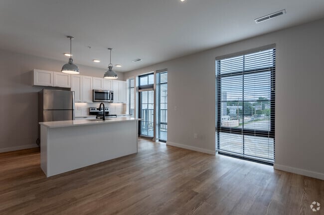 The Fulton: 1 Br, 1 Ba - 690 SF - Crossline