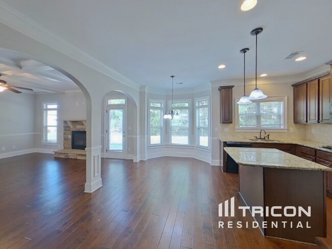 Photo - 1206 Trophy Clb Ave