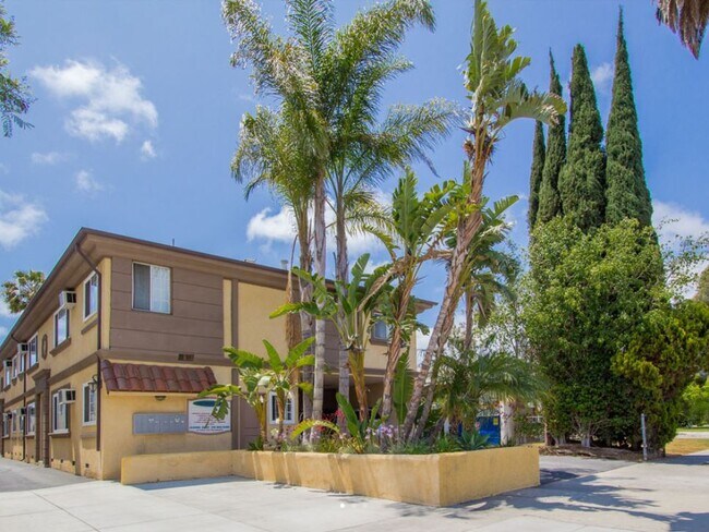 Building Photo - mid363 Rental