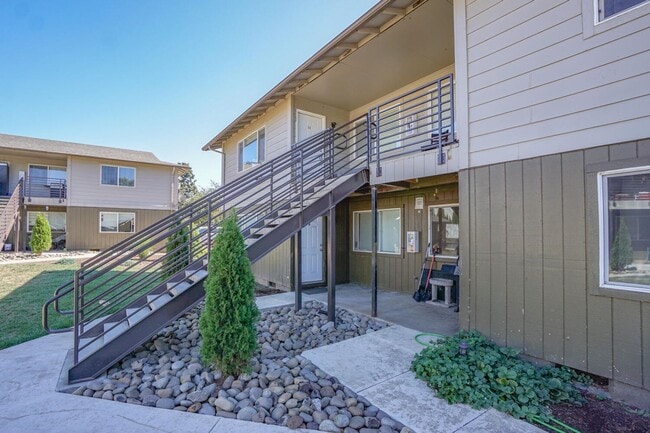 Broadway Apartments