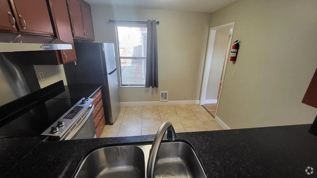 Building Photo - COMING SOON-Fully remodeled Townhouse 3 Be...