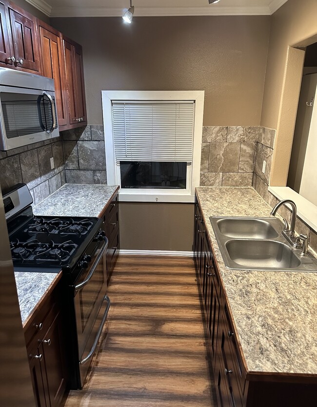 Photo - 1649 S State St Unit 4