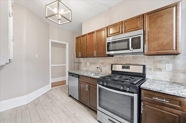 Photo - 134 Clifton Pl Unit 5