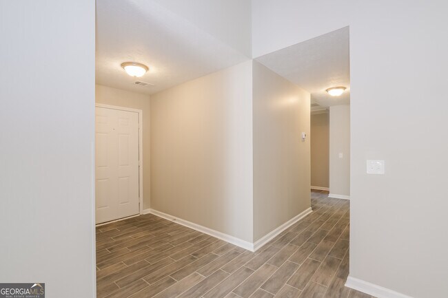 Photo - 65 Burdell Dr