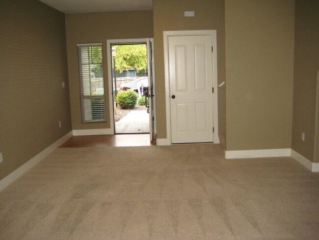 Photo - Townhome in Central Point