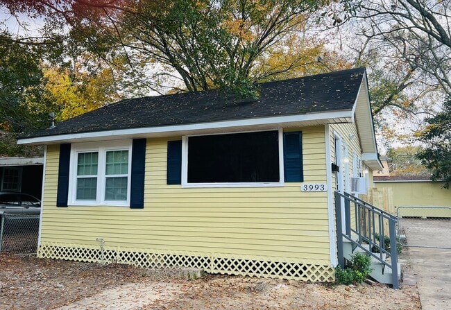 Building Photo - 3993 Lynn St