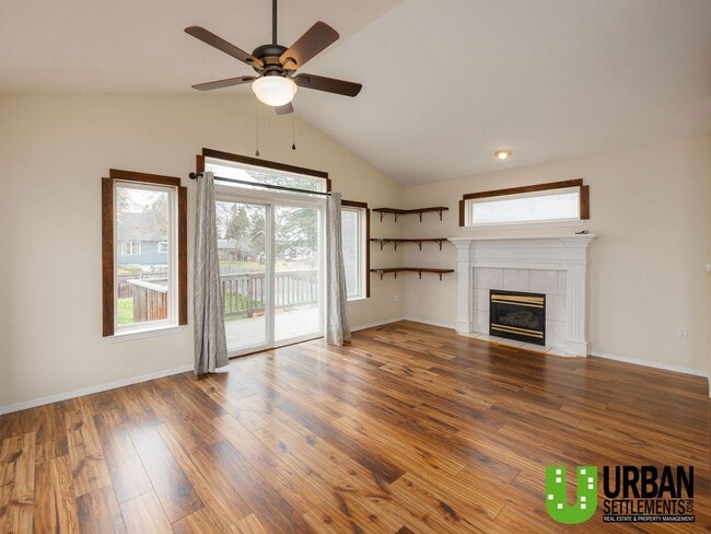 Photo - West Hills Gem – Space, Style & Prime Location!