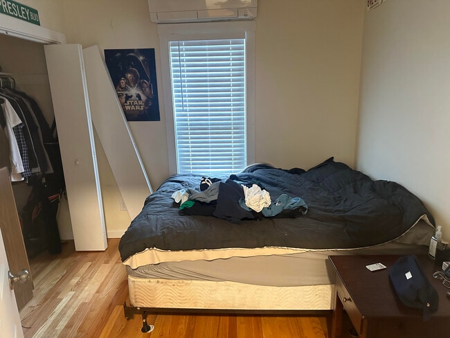 Photo - 519 E 3rd St Unit 2R