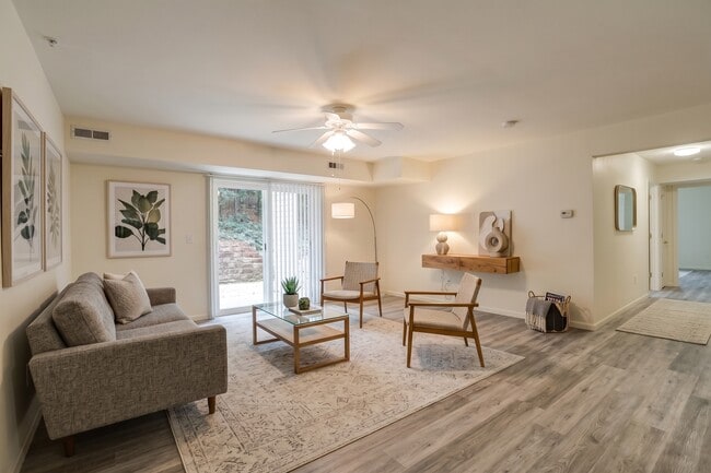 Planters Run Apartments (55+ Active Adult)
