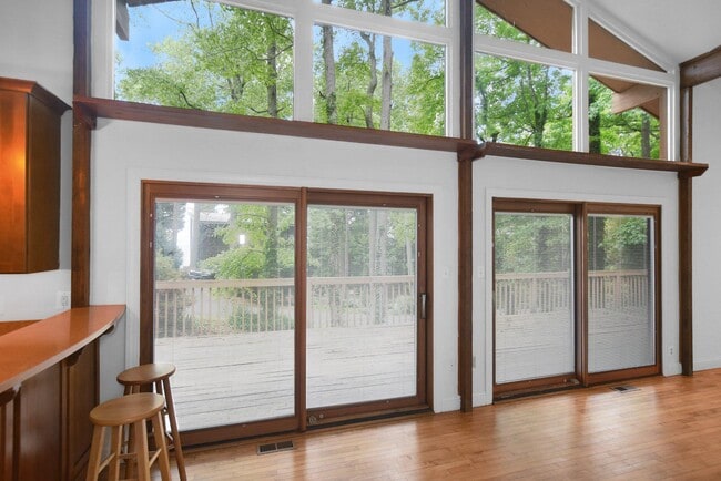 Photo - 149 Windcliff Rd