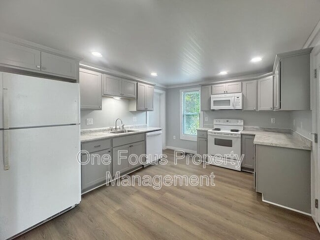 Building Photo - 16 N Jones St
