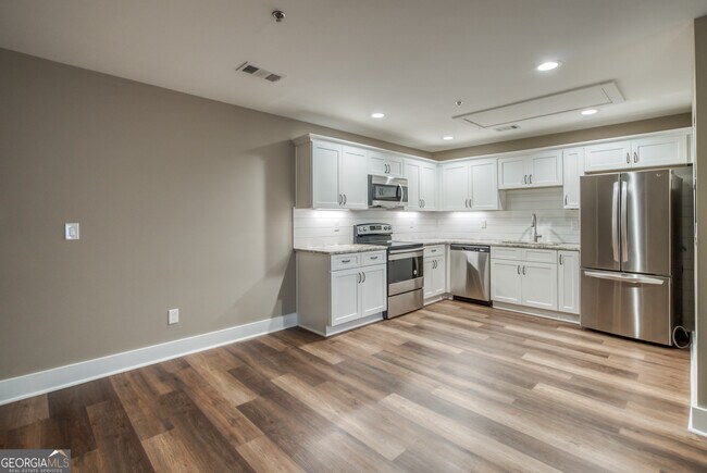 Photo - 224 Alcovy St Unit B