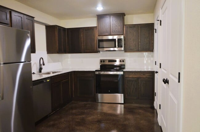Photo - 1001 Cline Dr Unit A - 1001 Cline Dr