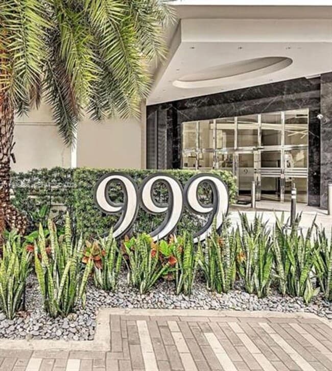 Photo - 999 SW 1st Ave Unit 999 SW 1st Ave # 1807