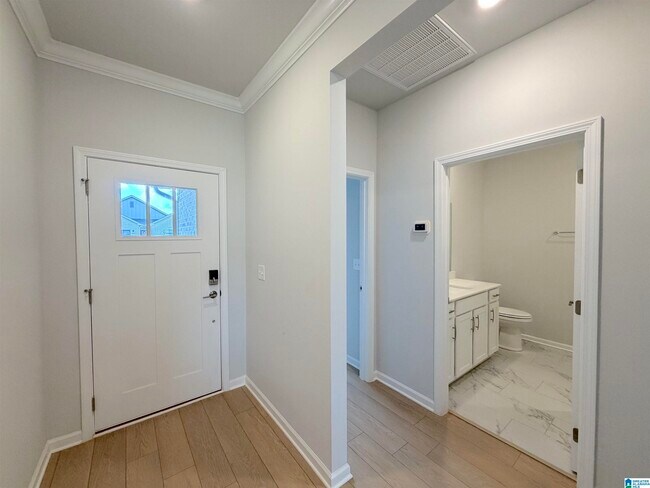 Photo - 305 Susan Lynn Dr