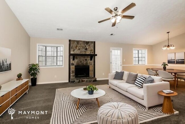 Photo - 9370 Woodloop Ct