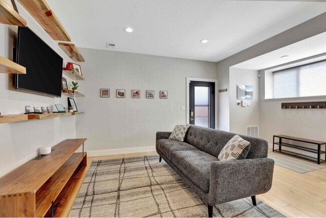 Photo - 2520 Lafayette St
