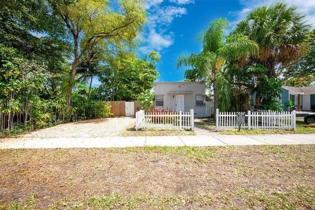 Photo - 1922 McKinley St Unit 3