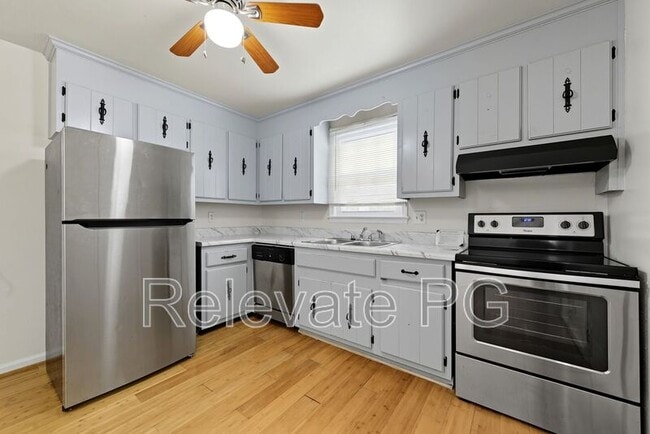 Photo - 15709 Gary Ave