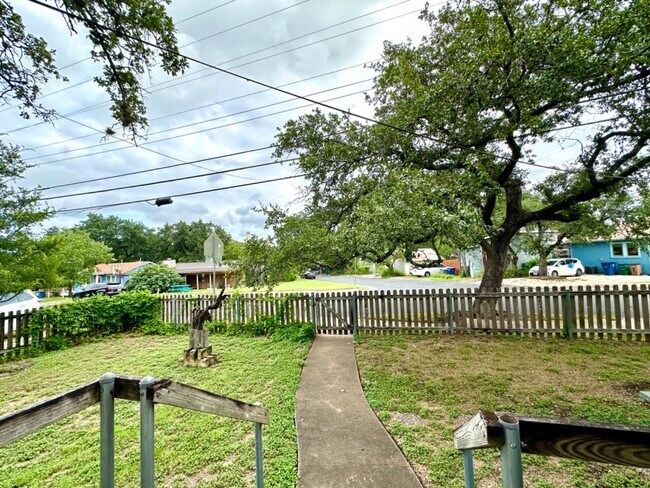 Photo - 4812 Ramsey Ave